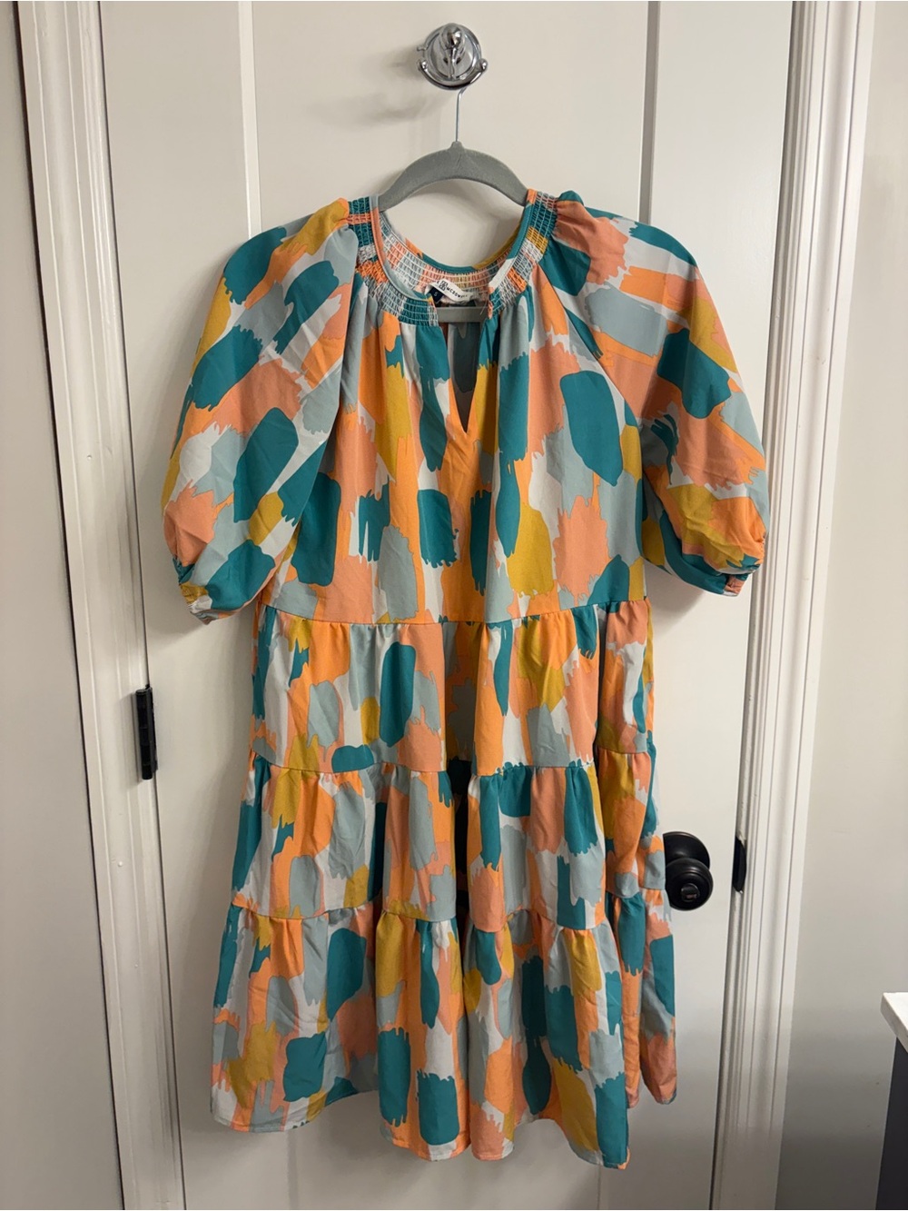 Tiered Puff-Sleeve Casual Dress in Teal, Peach & Yellow Abstract Print